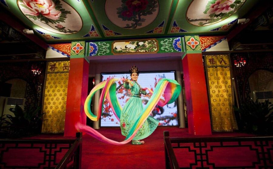 Chengdu: Sichuan Opera Shu Feng Yan Yun Evening Show Ticket - Who will enjoy this show most?
