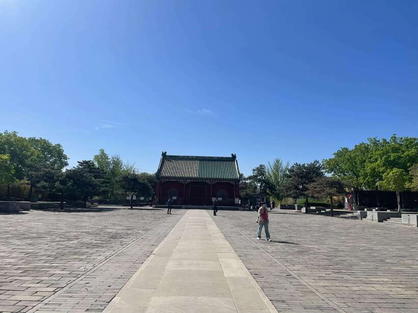 Chinese Kungfu class in old temple beside Forbidden Ci - A kungfu lesson beside the Forbidden City