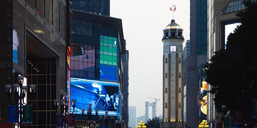 Chongqing: 1-day Essential Guided City Tour without Car - Jiefangbei and Raffles City