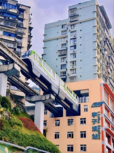 Chongqing deep explore & private car service including meals - Starting with a traditional museum and hands-on culture
