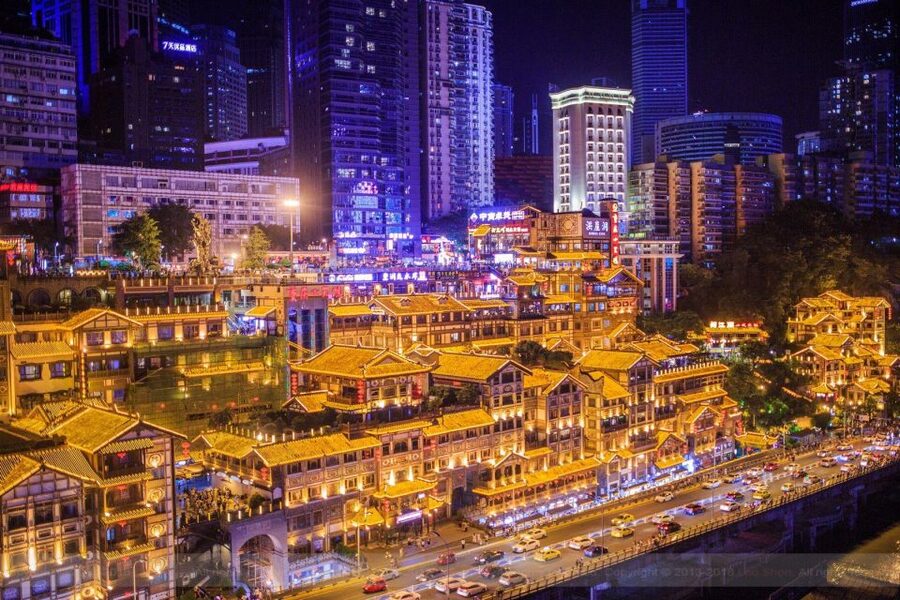 Chongqing: Illuminated Night Tour with Cruise or Hot Pot - Qiansimen Bridge, the classic Hongya Cave view