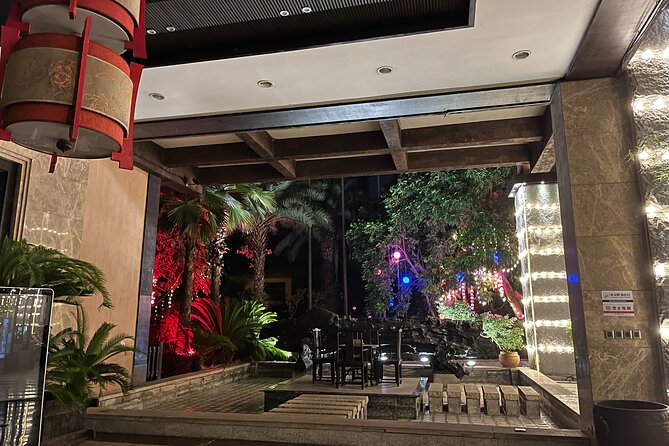 Chongqing Luxury Hot Spring and Massage Luxury Meal Private Tour - An unlimited meal with 30 luxury dishes