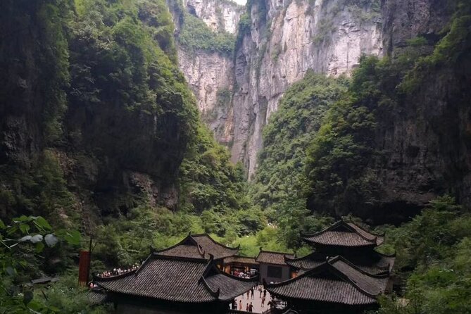 Chongqing Wulong Exploration Private Day Tour With the Lunch - Lunch in a local restaurant