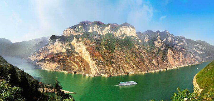 Chongqing: Yangtze River Cruise with Meals and Accommodation - Who should choose this cruise?