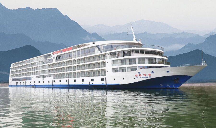Chongqing: Yangtze River Cruise with Meals and Accommodation - Day four: the Three Gorges Dam and Yichang