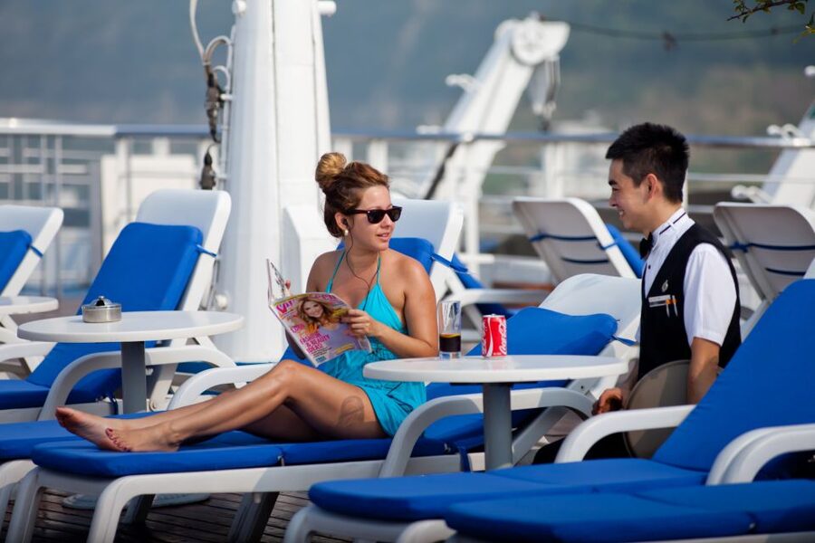 Chongqing: Yangtze River Cruise with Meals and Accommodation - Boarding in Chongqing after dark