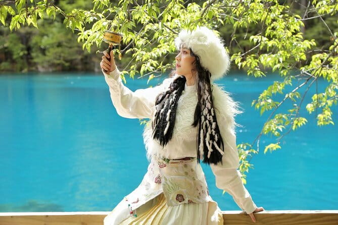 Classic 3-Day Jiuzhaigou Private Tour(Transportation+Tickets) - Day 3: Huanglong and the onward transfer