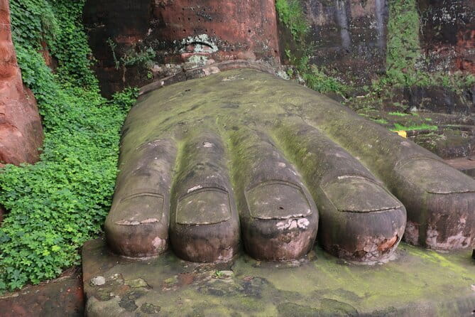 Day tour Chengdu Panda Base Leshan Giant Buddha with local Lunch - Why this Chengdu and Leshan combination works