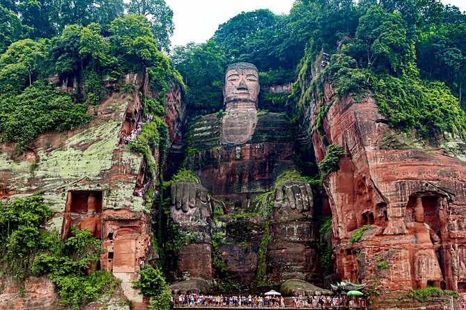 Day Tour: Chengdu Panda Breeding Base and Leshan Giant Buddha - Why this pairing works for a first Chengdu visit