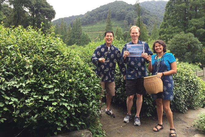 Day Tour to Discover the Secrets of Hangzhou's Tea Culture - West Lake Begins the Six-Hour Route