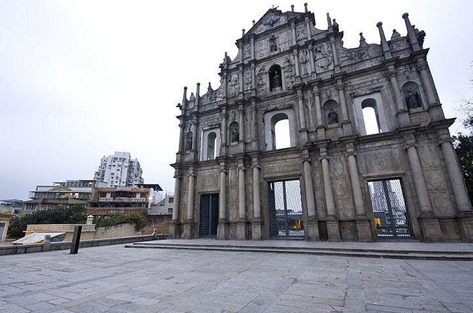 Day Tour to Macau with Hotel Pickup in Hong Kong Island - Macau Museum and Monte Fort above the old city