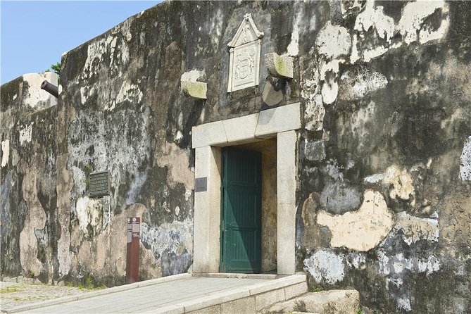 Day Tour to Macau with Hotel Pickup in Hong Kong Island - Senado Square and Macau’s mixed identity