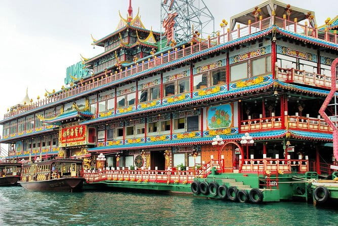 Deluxe Hong Kong City Tour using Mercedes-Benz V-Class Car+ Guide - What the private car and guide add
