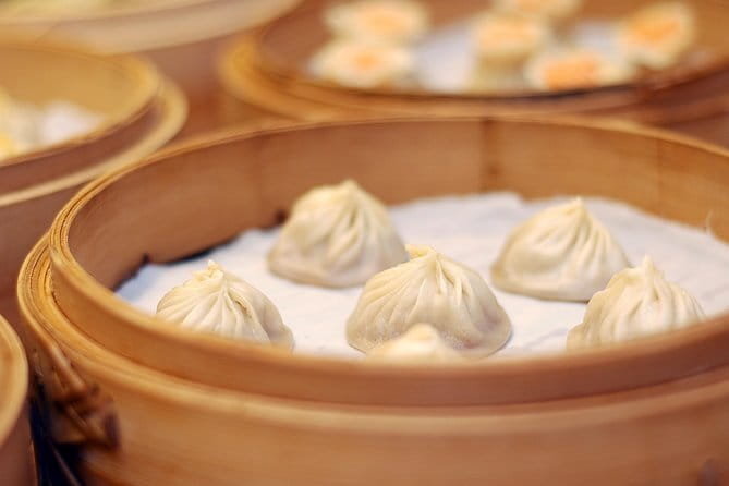 Din Tai Fung Dinner and VIP Class River Cruise Experience in Shanghai - Why this evening works well in Shanghai