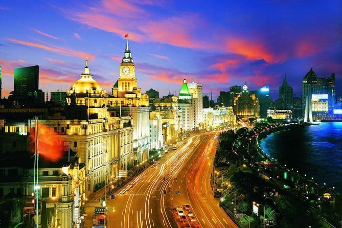 Din Tai Fung Dinner and VIP Class River Cruise Experience in Shanghai - Why the private car changes the experience