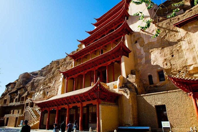 Dunhuang Private Day Tour Mogao Grottoes, Singing Dunes and Crescent Moon Spring - Why Mogao deserves the first four hours