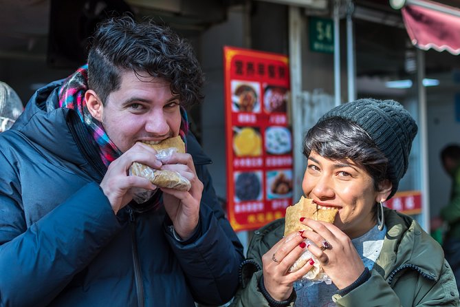 Eat Like a Local: Street Breakfast Tour in Shanghai - A working wet market between the food stops