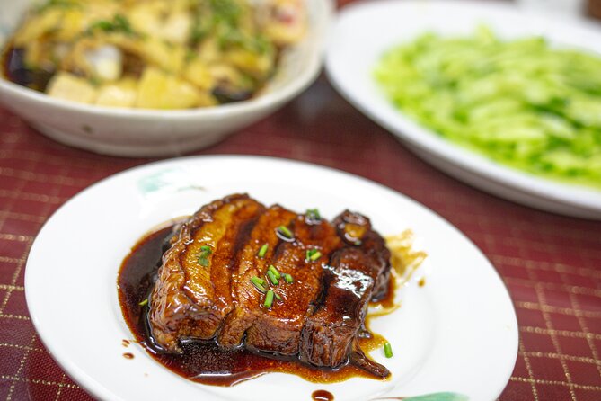 Eat Like a Local Through Shanghai's French Concession - Stop two: learning the difference between good and great xiaolongbao
