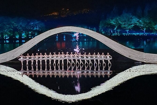 Enduring Memories of Hangzhou（Impression West Lake) - What happens during the eight sections