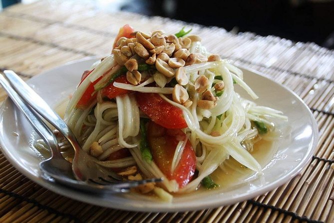 Evening Thai Dinner and Huangpu River Cruise in Shanghai - From the French Concession to the Bund