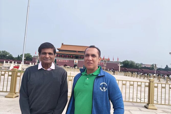 Explore Beijing's Tiananmen,Forbidden city andMutianyu with guide - Tiananmen Square in a focused 40 minutes