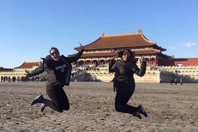 Forbidden City & Tiananmen Square Private Layover Guided Tour - Clearing the airport and meeting your guide