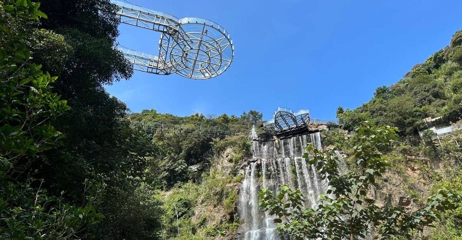 From Guangzhou: Gulong Canyon Private Day Tour - Seeing the canyon from the Glass UFO Platform