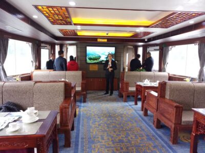 4 Star Luxury Li River Cruise with Buffet Lunch