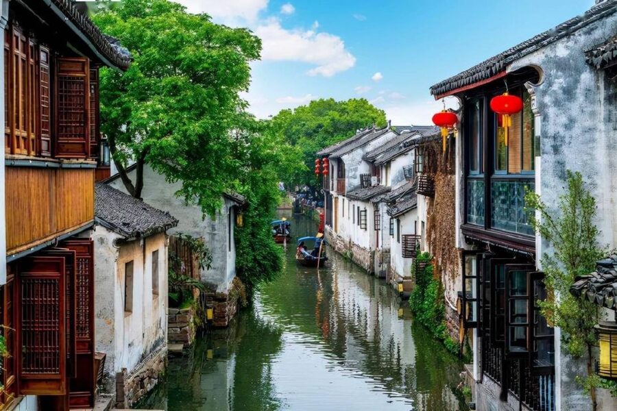 From Shanghai: Private Zhujiajiao Tour with Boat Ride - The canal boat ride
