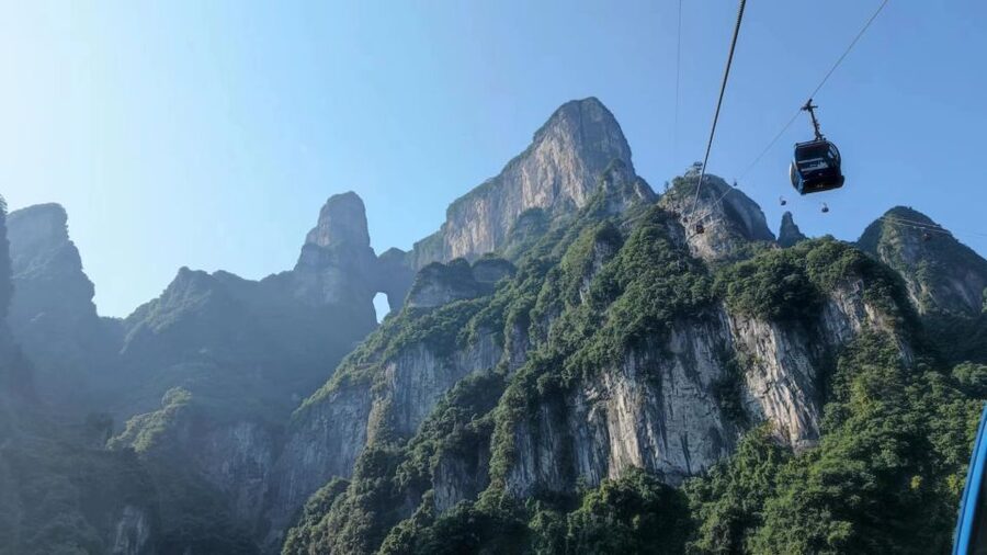 Full-Day Private Tour of Tianmen Mountain - The cable car ride from Wulingyuan to the clouds