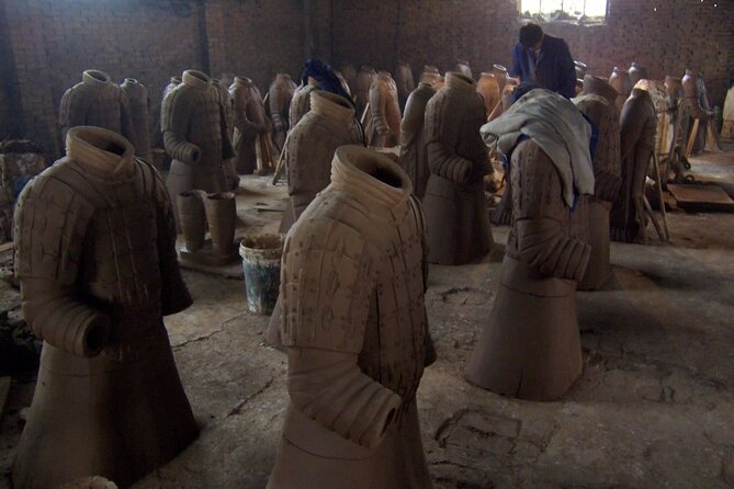 Group Bus Tour to Terracotta Warriors with Hotel Pickup & Lunch - Crowds, timing, and how to protect your museum time