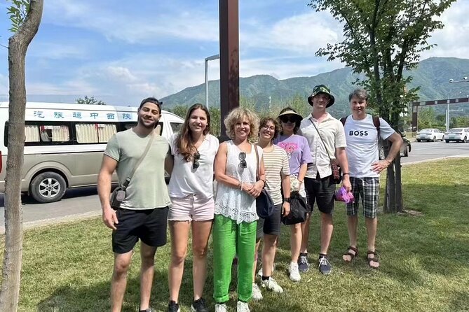 Group Tour to the Terra-cotta Warriors Museum & Lunch - What the three pits offer in two hours