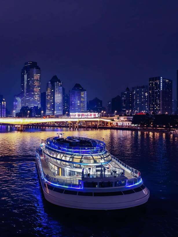 Guangzhou: Roundtrip Cruise Night View from Canton Tower - Guangzhou from the Pearl River after dark