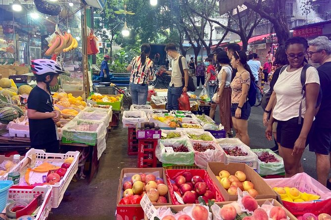 Guided Cycle Tour of Guangzhou - People’s Park and everyday Guangzhou