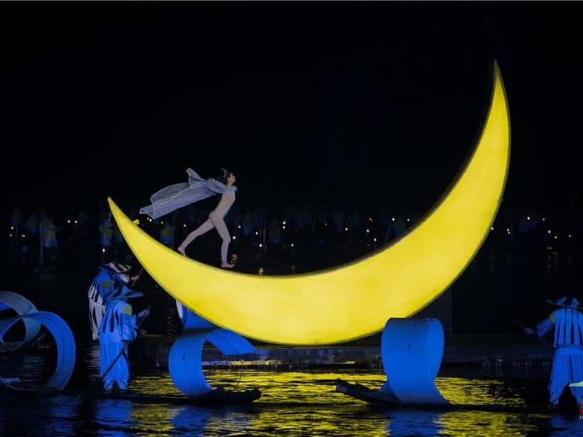 Guilin: 1-Day Cave, Xianggong Hill, Bamboo Boat & Show - How tiring is the day?