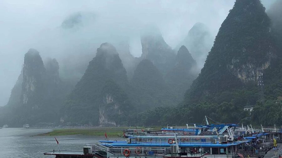 Guilin: Classic Private Full–Day Tour - What the guides add to a long day