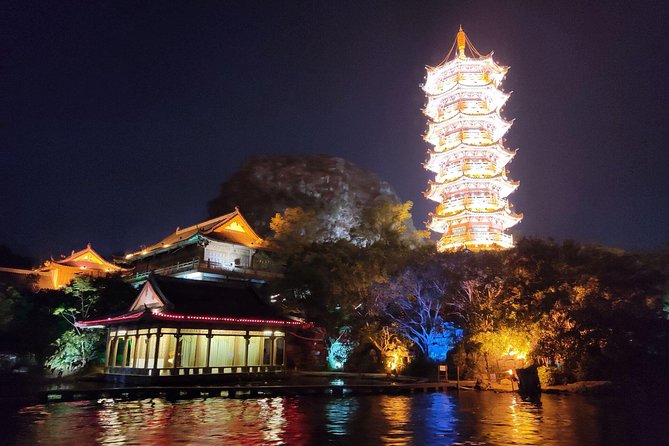 Guilin Four lakes night cruise with the English speaking driver from Guilin hotel - Day cruise or night cruise?