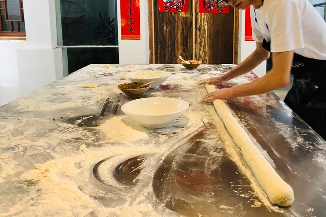 Half day Chengdu Dumpling Class: Make from Scratch - Learning fillings, dough, and folding