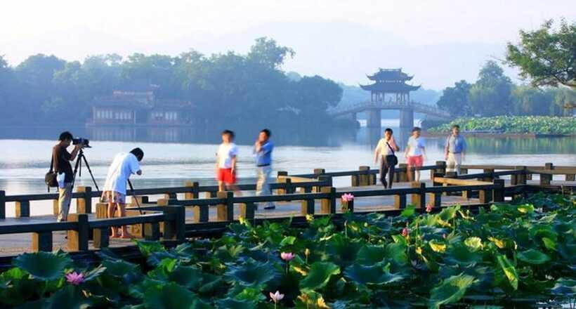 Hangzhou Private One Day Trip from Shanghai by Bullet Train - West Lake gives Hangzhou its signature view