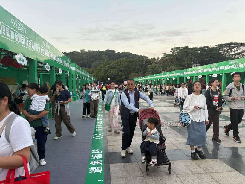 Historia and Entertain Tour of the Youngest City of China - Who will enjoy this Shenzhen tour most?