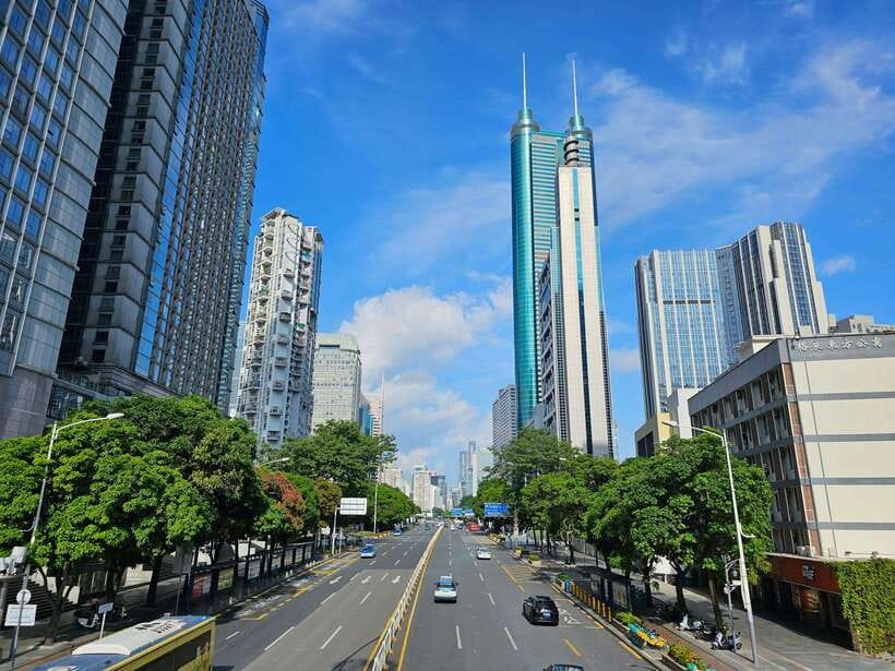 Historia and Entertain Tour of the Youngest City of China - Huaqiang, where streets become business history