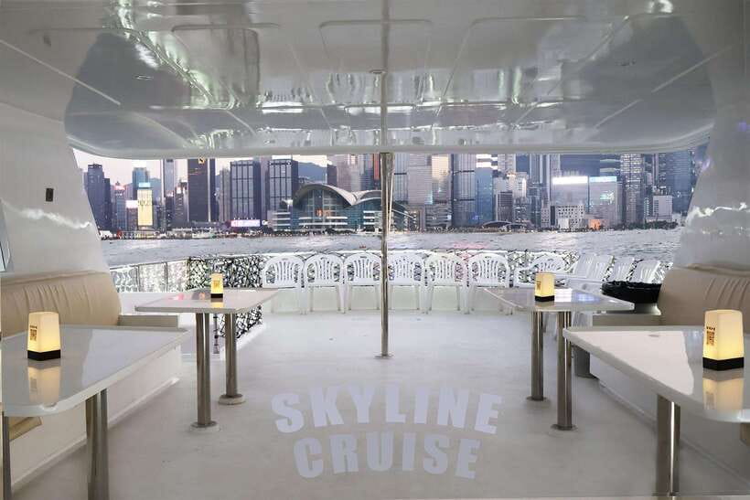 HK: Victoria Harbor Tour & Symphony of Lights (Free Drinks) - What the 45-minute route gives you