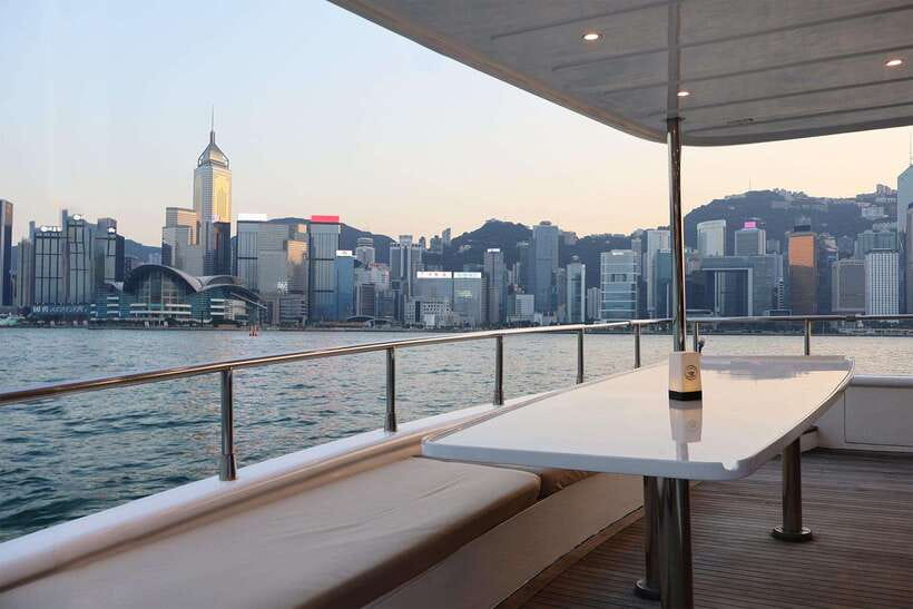 HK: Victoria Harbor Tour & Symphony of Lights (Free Drinks) - Comfort, weather, and boarding details