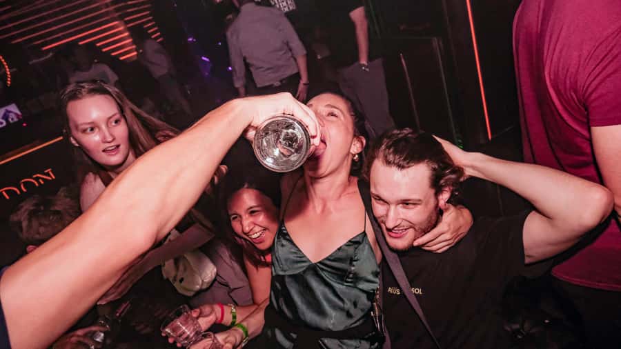 Hong Kong: 3-Hour Lan Kwai Fong Pub Crawl - Drink prices and what the $20 covers