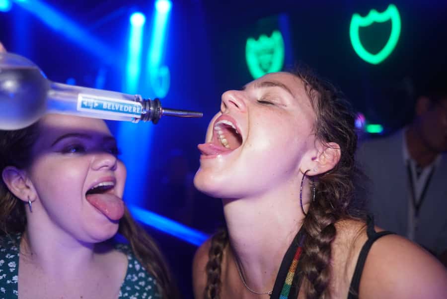 Hong Kong: 3-Hour Lan Kwai Fong Pub Crawl - Should you book the Hong Kong pub crawl?