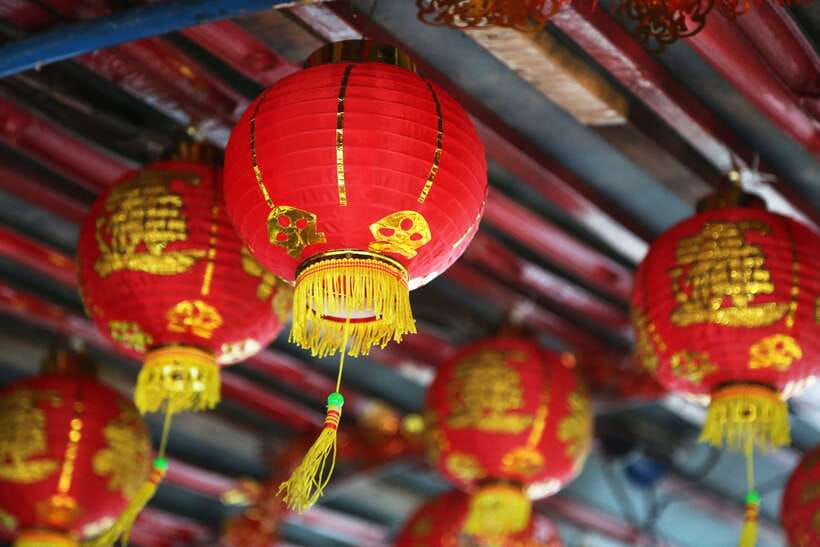 Hong Kong: Big Bus Hop-On Hop-Off Tour & Optional Peak Tram - Blue route: Kowloon markets, museums, and waterfront views