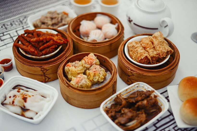 Hong Kong: City Landmarks Tour + Peak Tram Ticket + Lunch - Key points at a glance