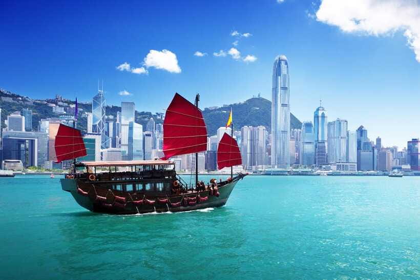 Hong Kong: City Landmarks Tour + Peak Tram Ticket + Lunch - What $47 really covers