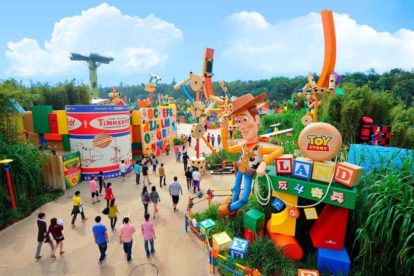 Hong Kong Disneyland: Non-Stop 2-Day Fun Ticket - What your first day can look like