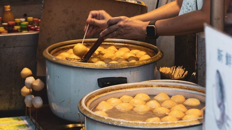 Hong Kong: Dolphin Cruise, Big Buddha & Lantau Island Tour - Key points to know before booking